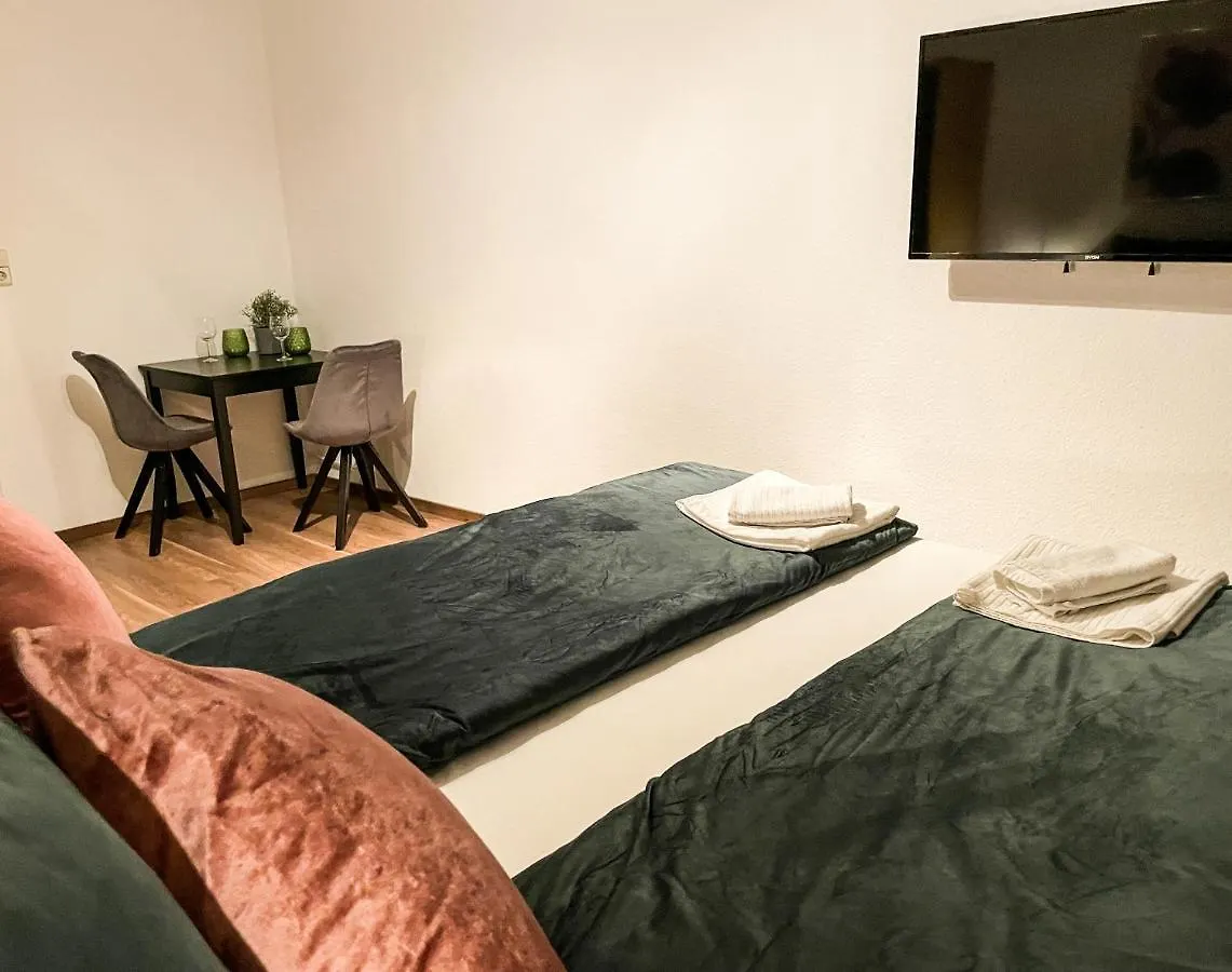 Apartment Fuer 3 Gaeste Kostenlose Parkplaetze Und Lift Hannover